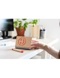 Notatnik ok. B7 "uśmiechnięta buzia" z długopisem | Dylan-V7247 2