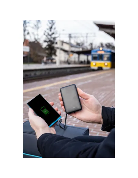 Power bank 5000 mAh ze zintegrowanymi kablami, adapter w komplecie | Presley-V0905